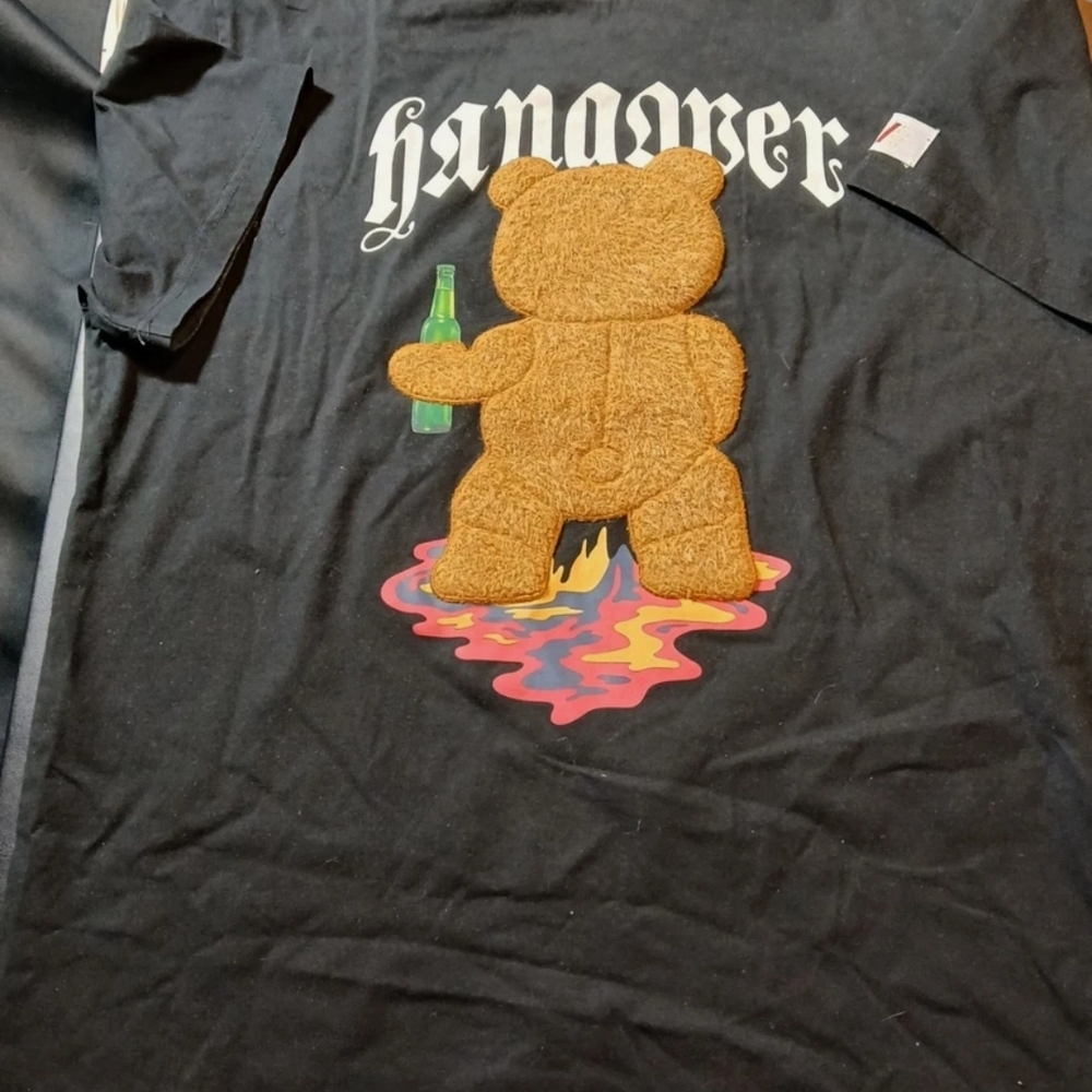 New Fifth Loop Black Shirt with A Wool Embroidered Bear Short Sleeve T-Shirt L